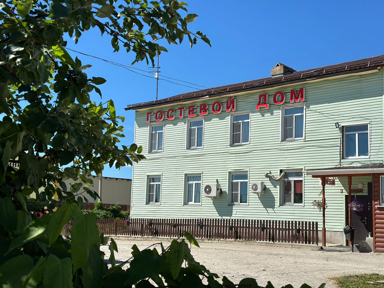 hotel_img
